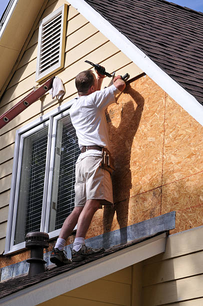 How To Choose The Right Materials for Your Siding Installation in 'Three Lakes, WA